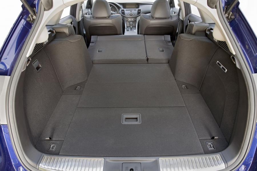 Багажник Acura TSX Sport Wagon 2010 года  (фото 42 из 63)
